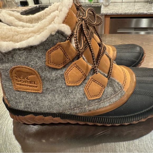 Sorel Ankle Boots in Gray, Black, and Tan - Picture 3 of 7